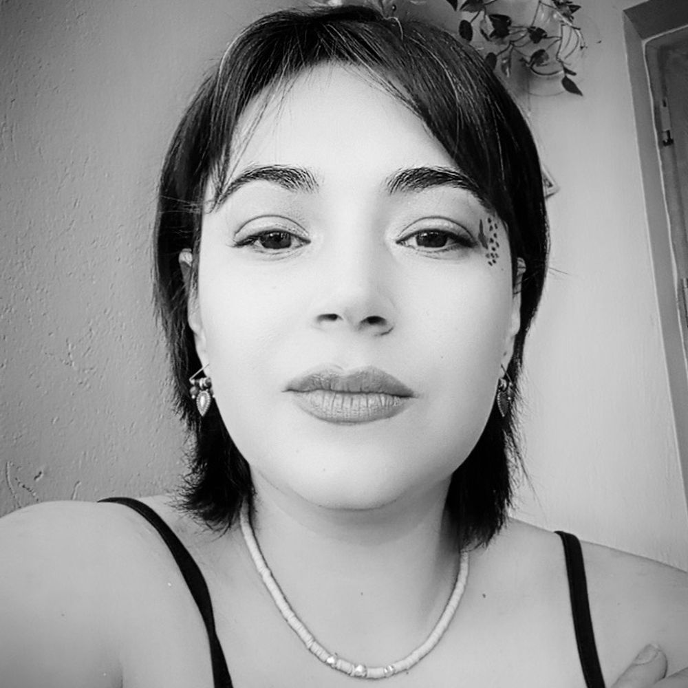 Avşin Leyla Özgür