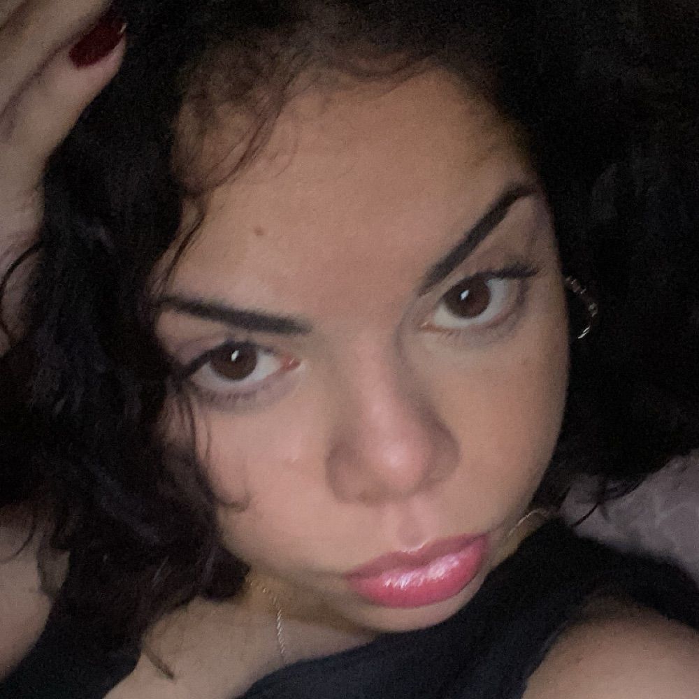Angiie 