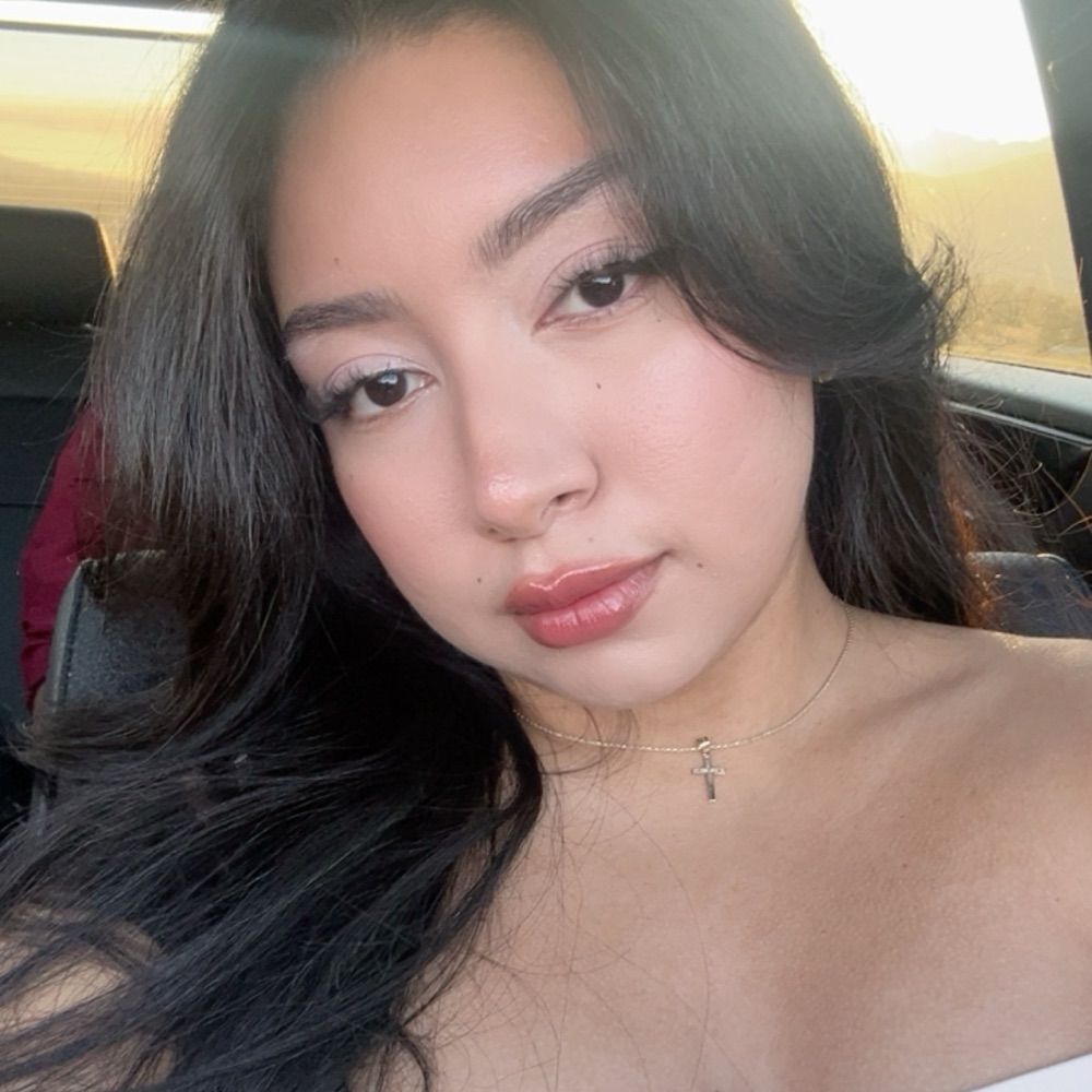 Mia ꪆৎ Findom