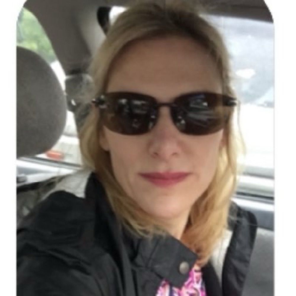 Profile picture ellen313.bsky.social