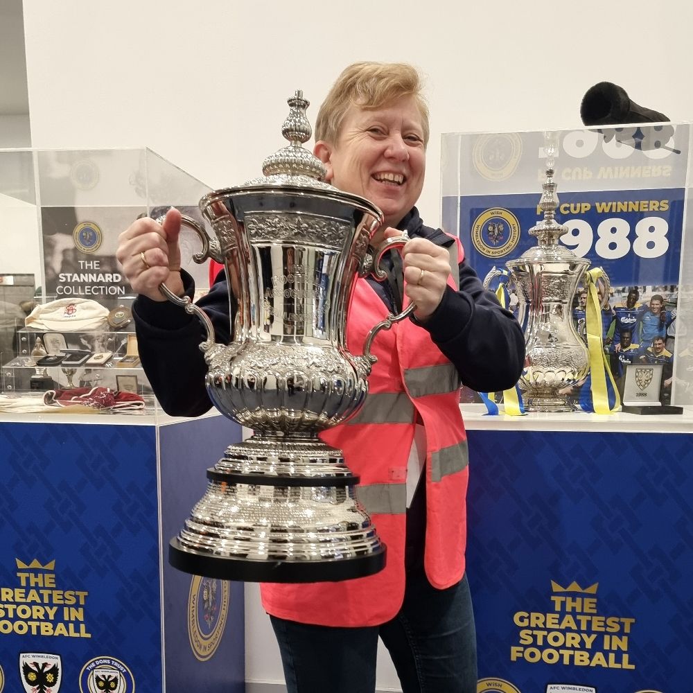 Sue Knight