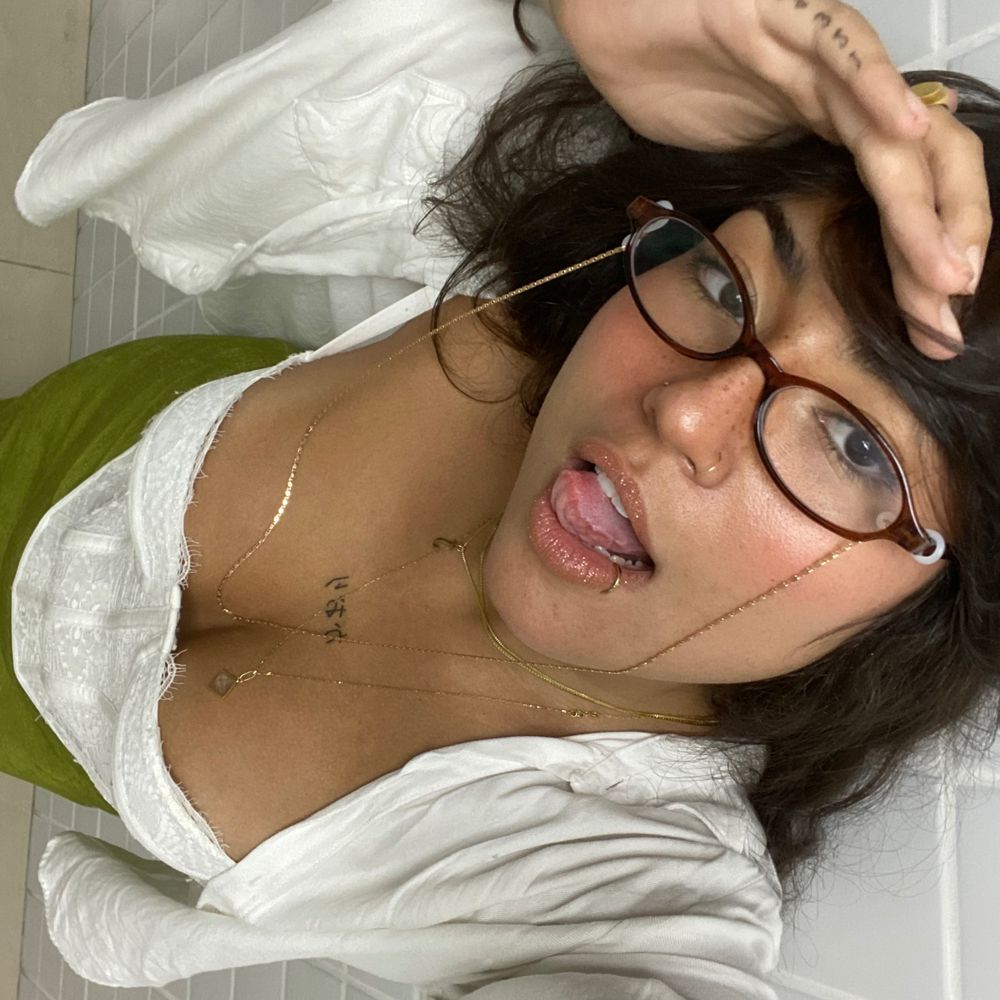 júlia 