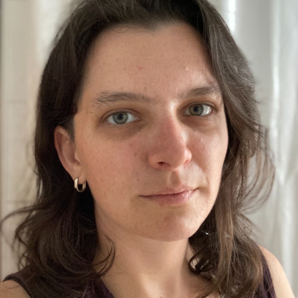 Lauren Bajek's avatar