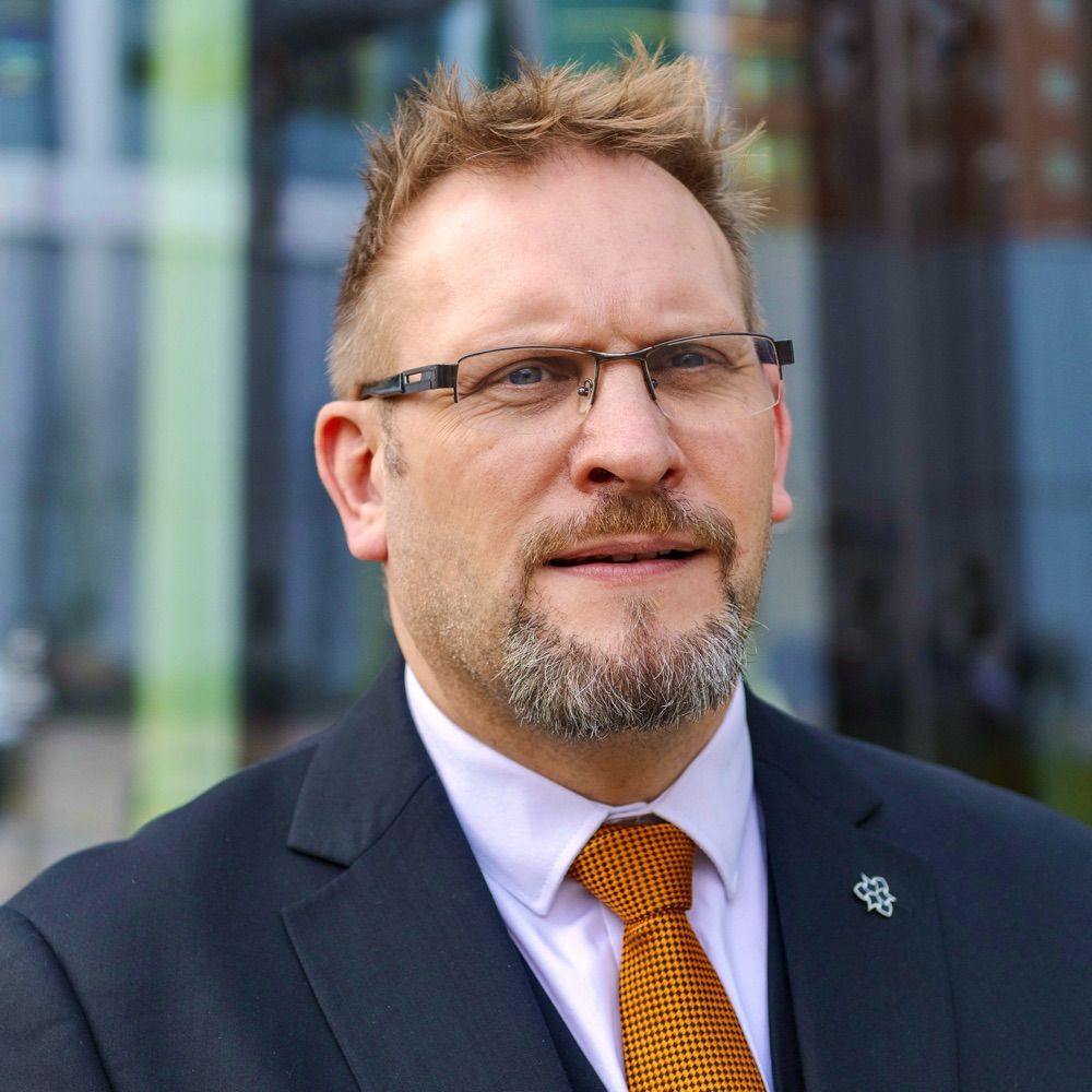 Dr Oliver Sutcliffe