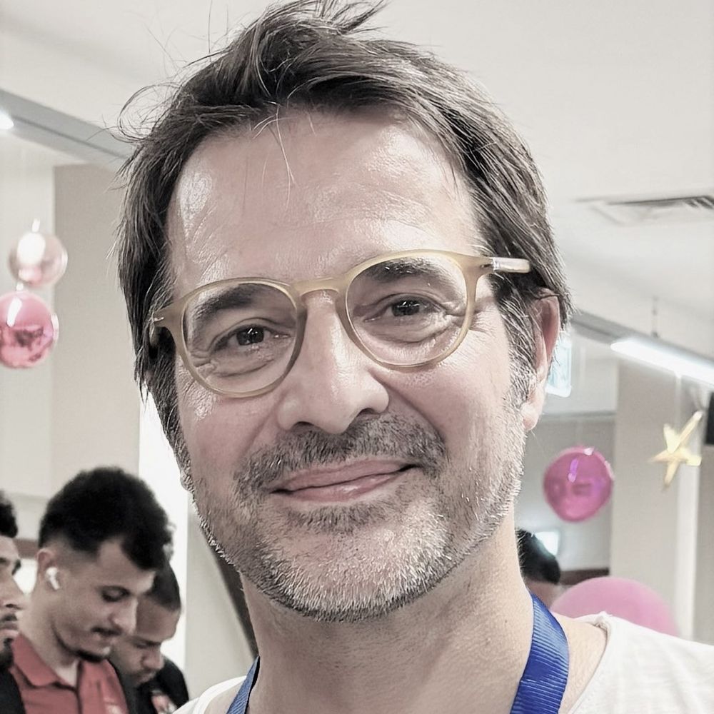Dominique Favre, Amb.