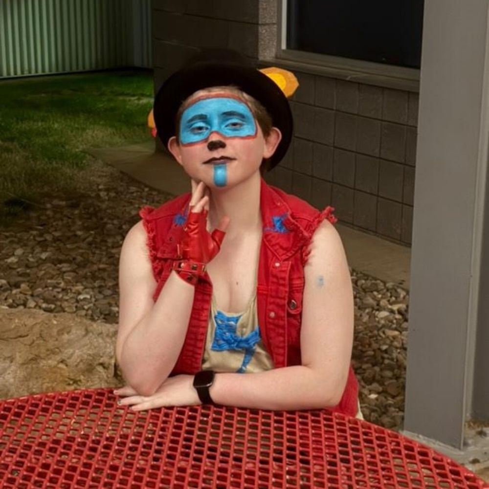 Hen's Cosplay