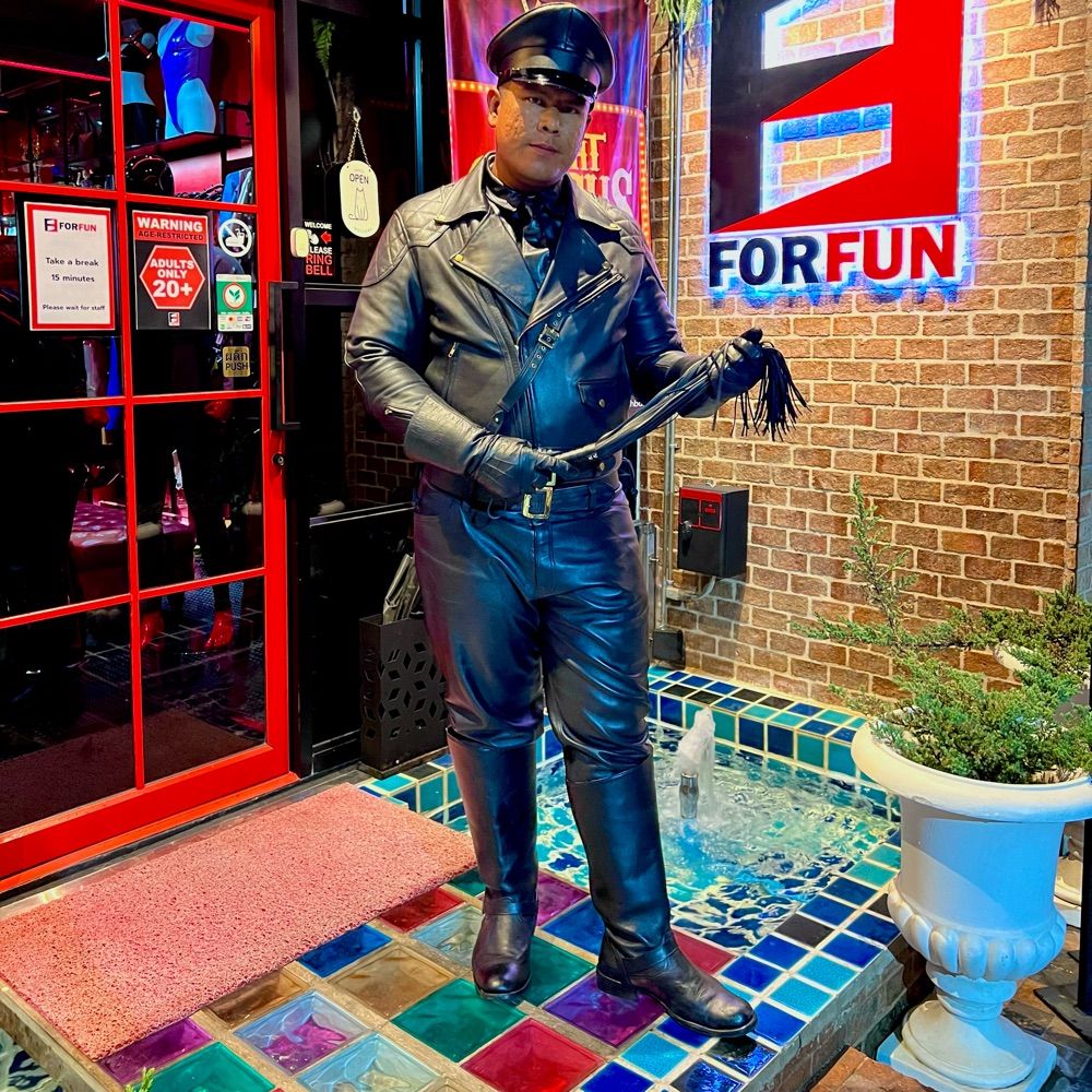 Tarr, Thai Leather Lord