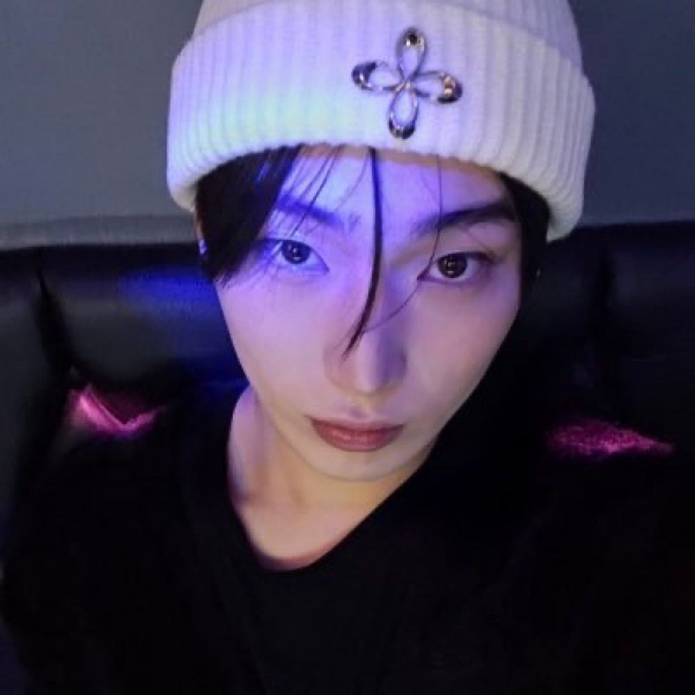 :3 ° ᡣ𐭩 . ° .