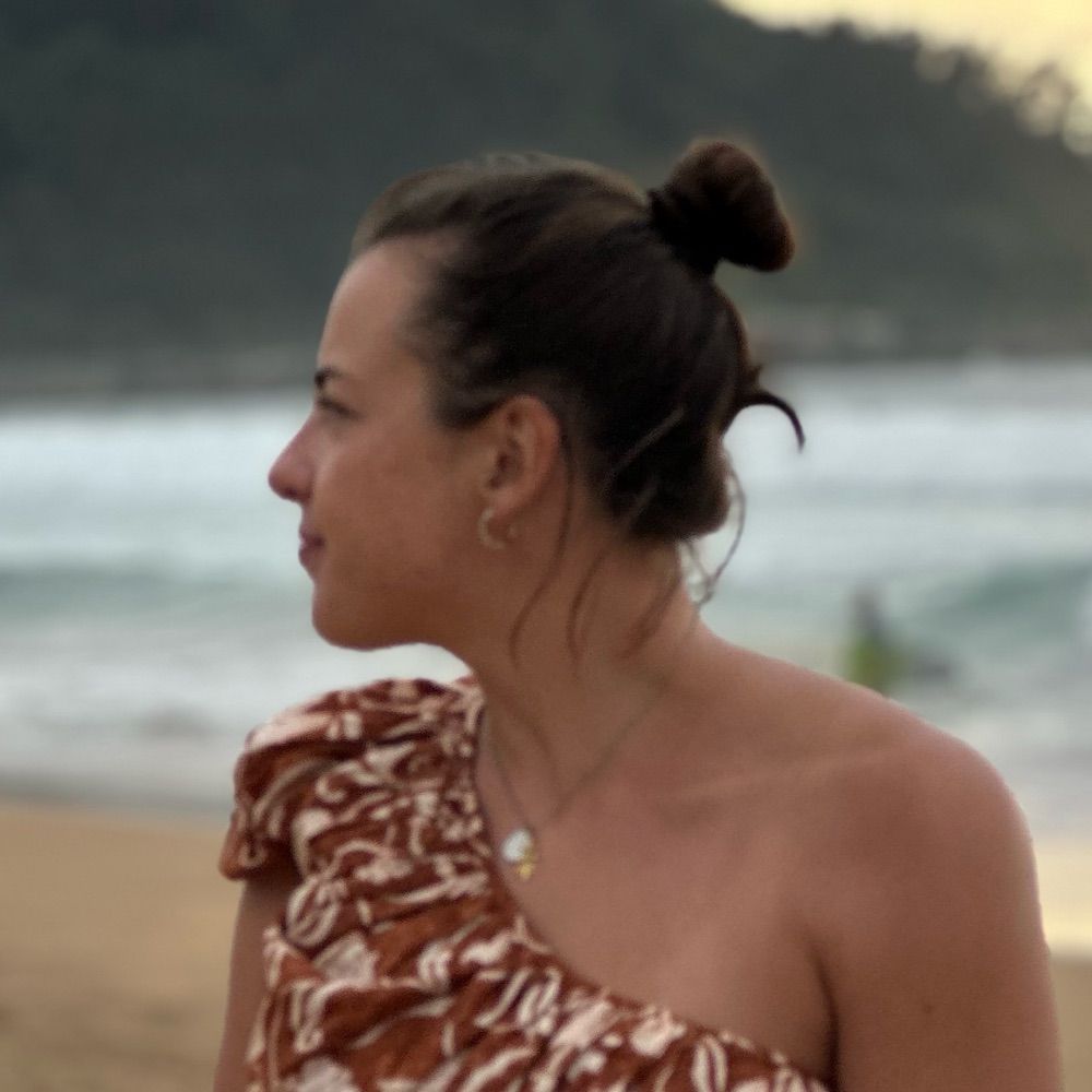 María Serrano.