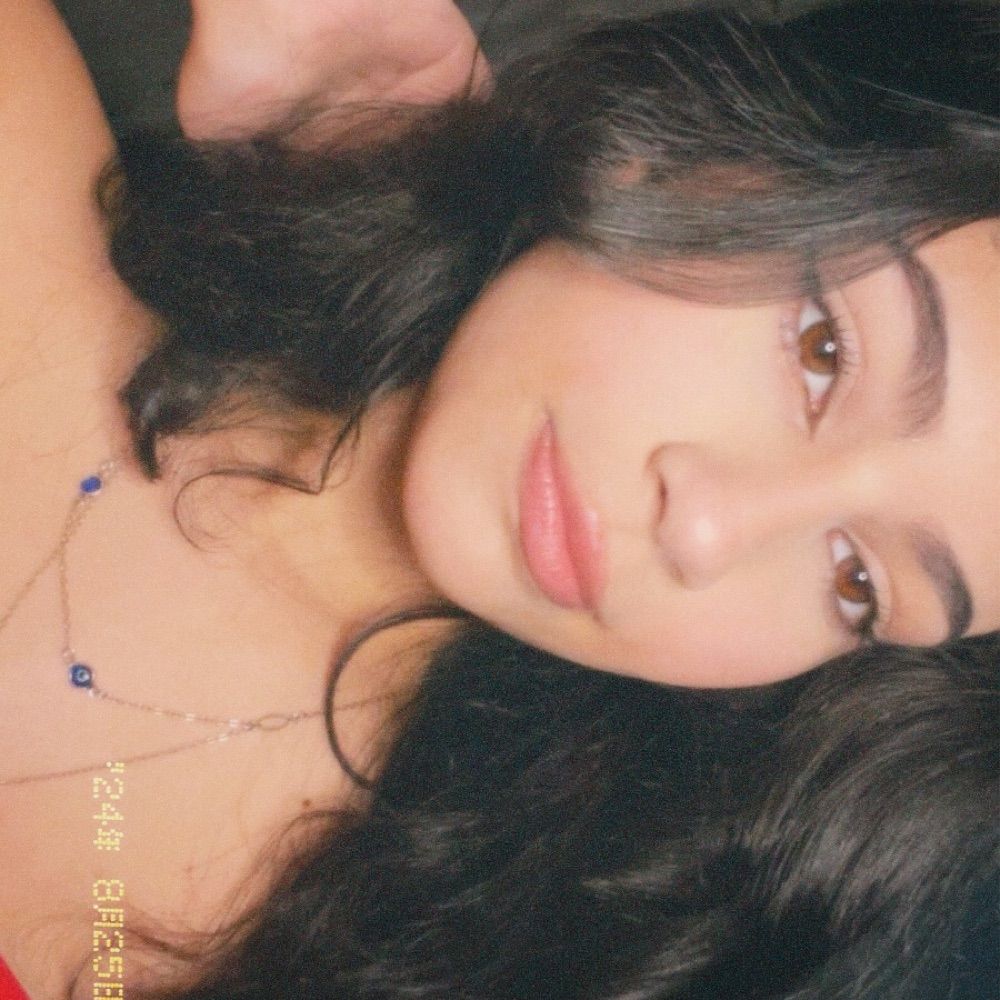 Isabela Bello