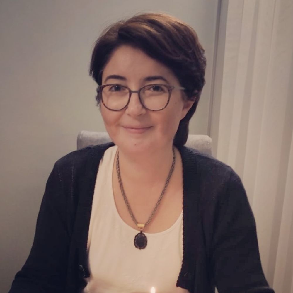 Esra Hurşit 