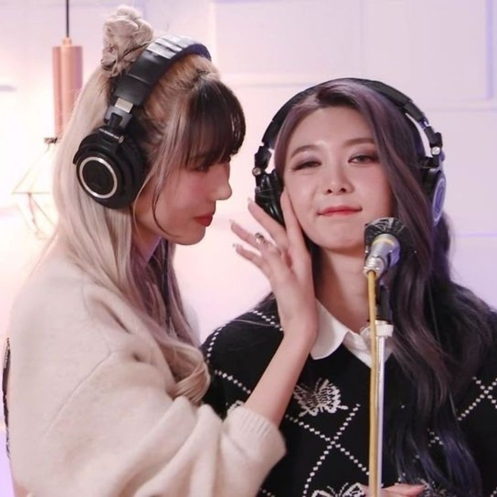 2YOO pics