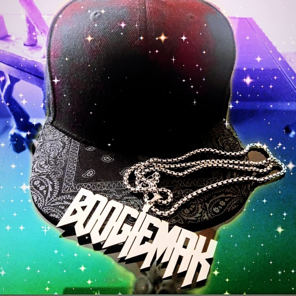 BoogieMak-BLE 🎙️🎩🎙️