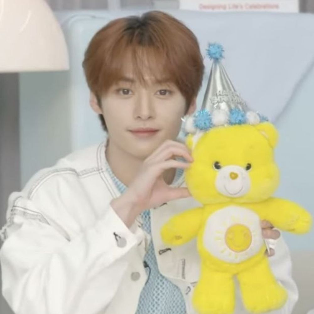 clara 𖹭 viu o skz