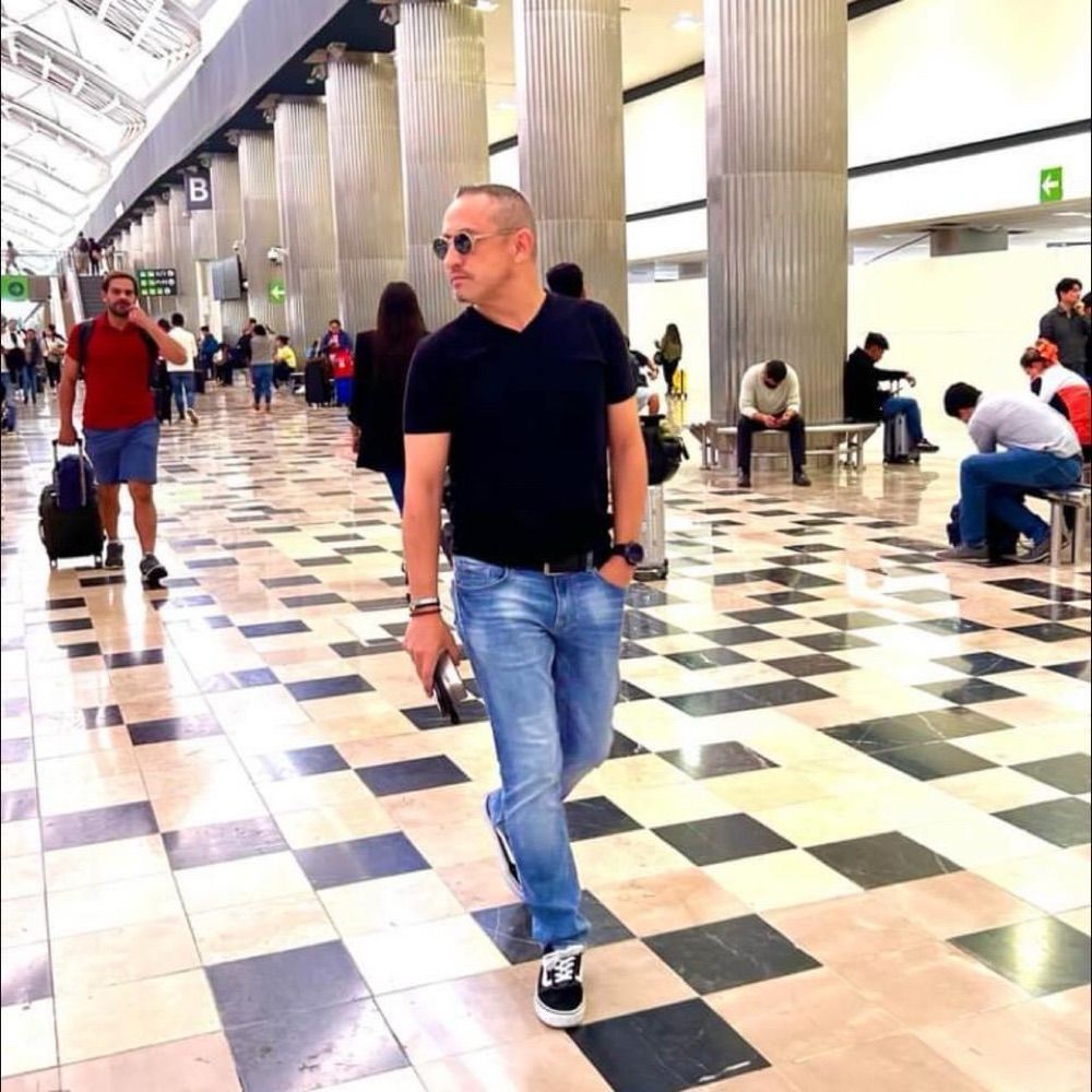Alex López