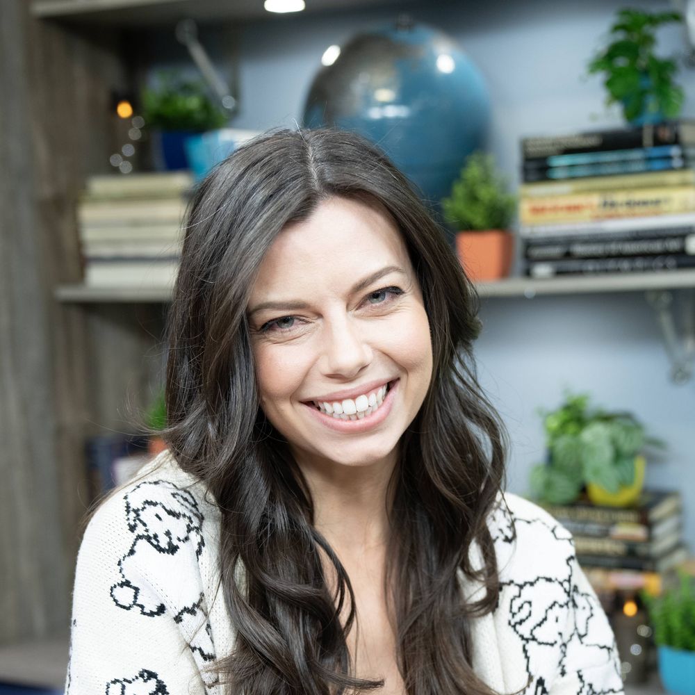 Lauren at PBS Books 💙📚