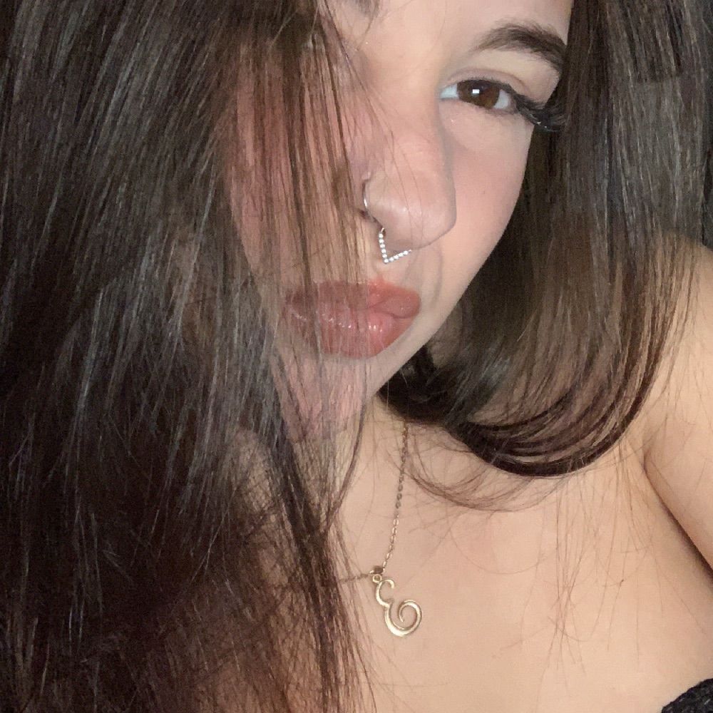 ℰ