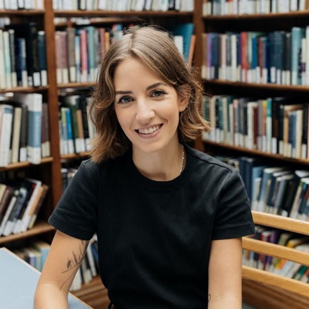 Dr Hannah Lucas