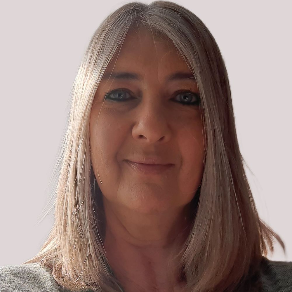 Dr Julia Petty
