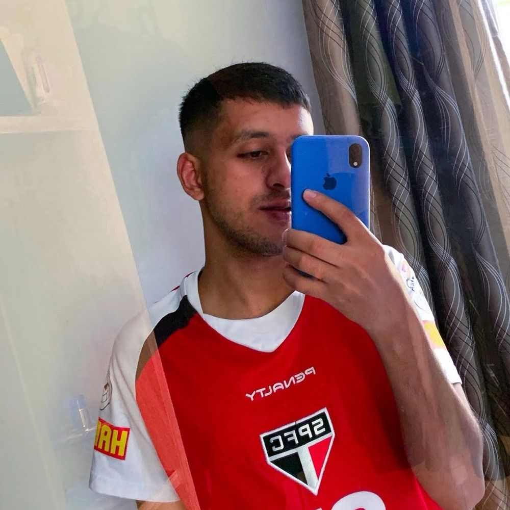 L𝘶𝘤𝘢𝙨. 🇾🇪