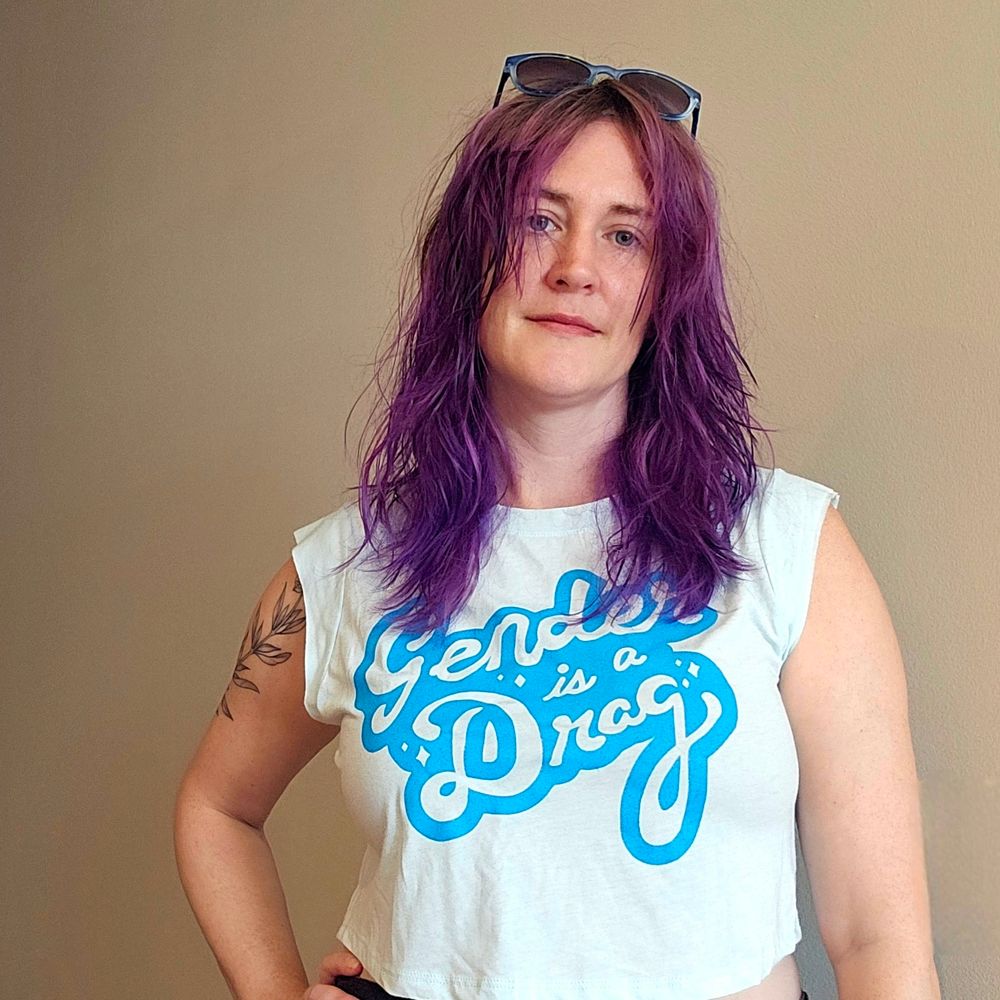 Jes (they/she)