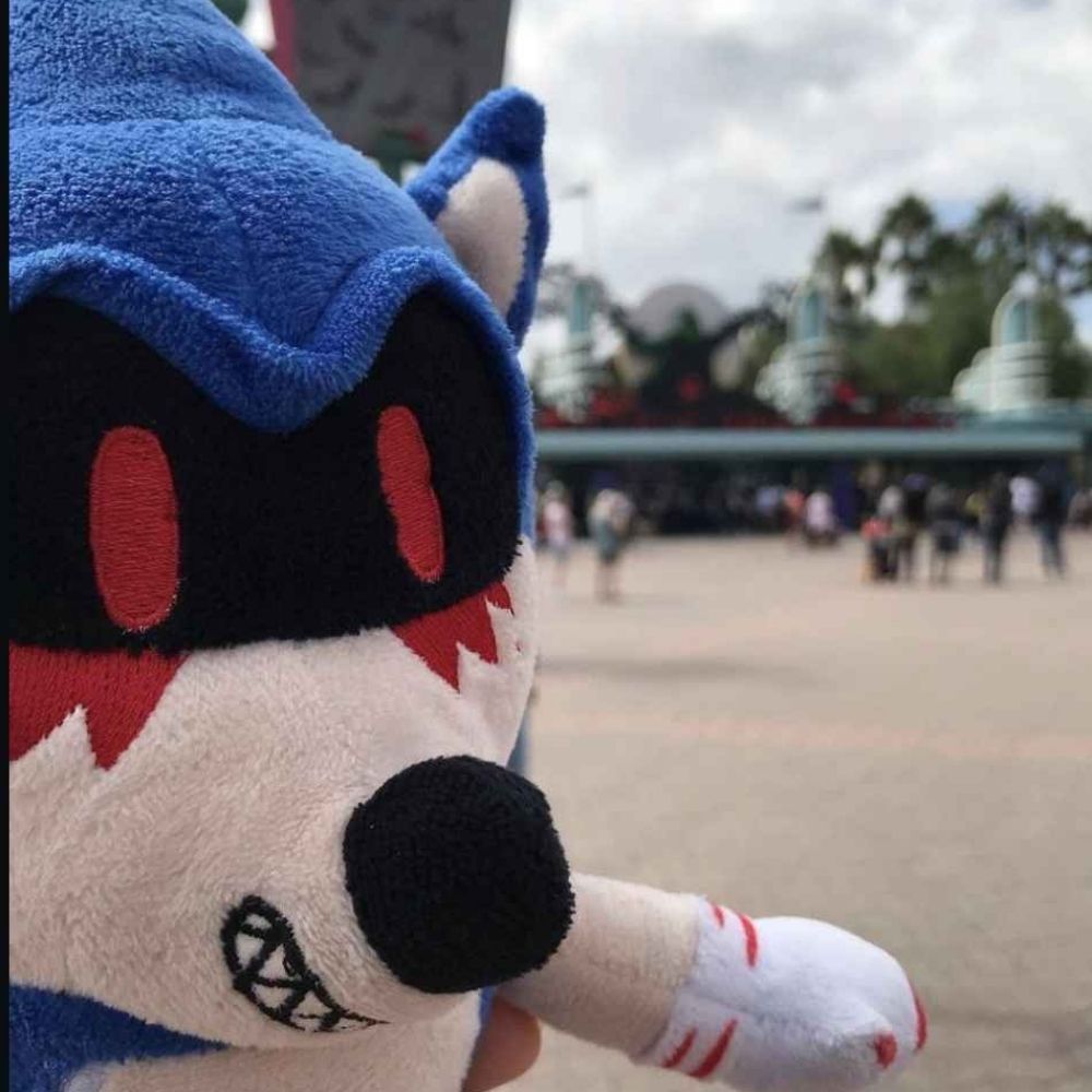 Red_stray