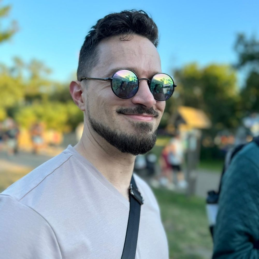 Erik.Victor