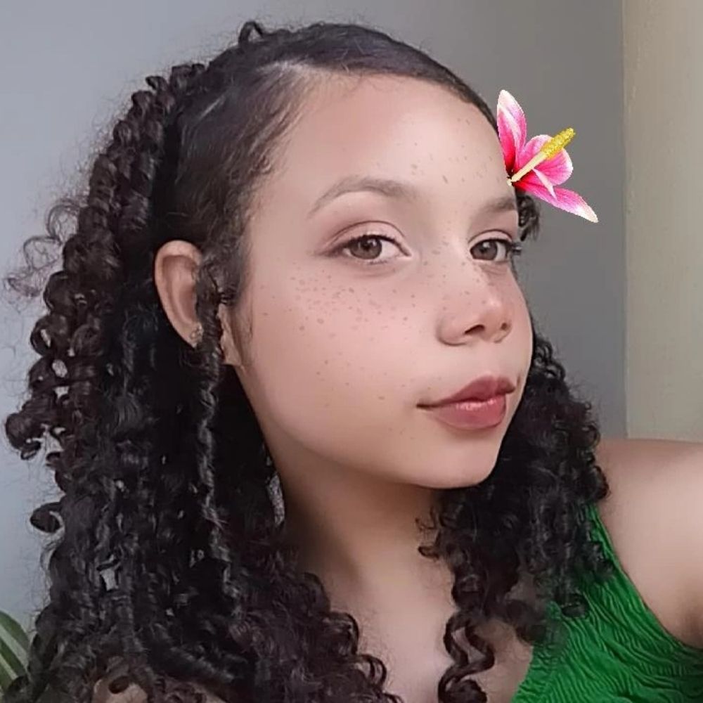 Beatriz Júlia