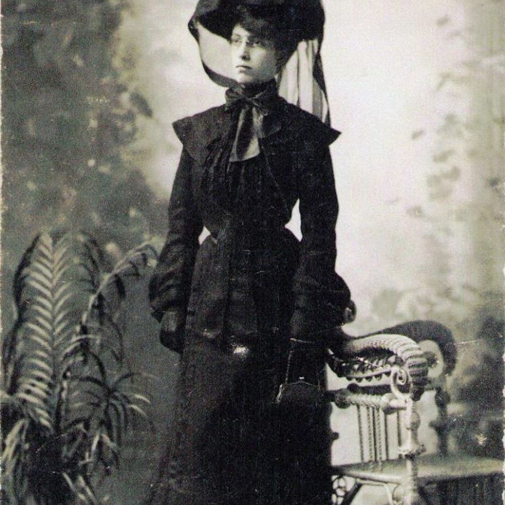 Linda Holden