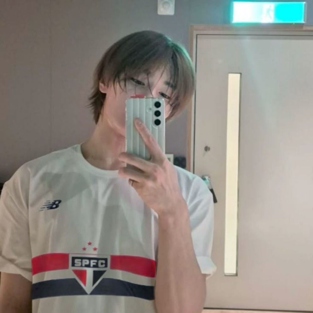 ani com a de amante do hongjoong