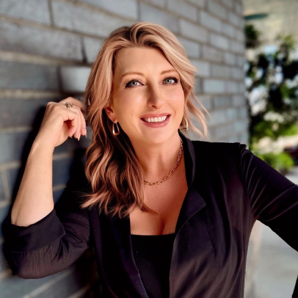 Author Rachel Valencourt