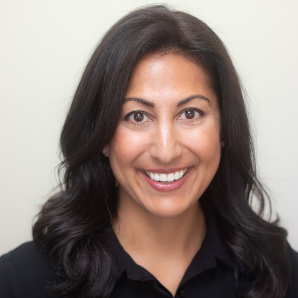 Stacie Calad-Thomson
