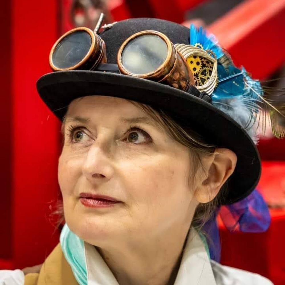 Fi Redmond Seeman