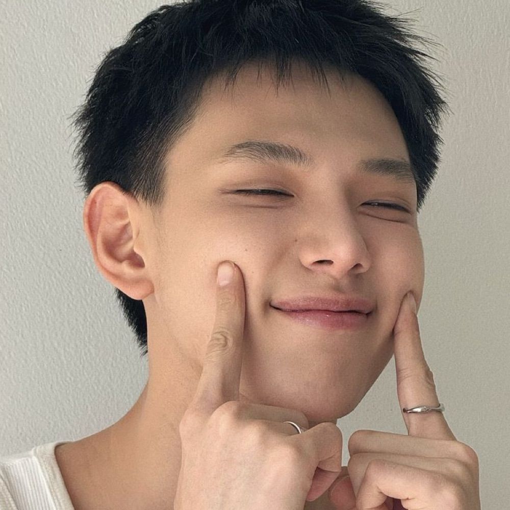 น้องเอ๊าะโร้ดกับพี่อู๋