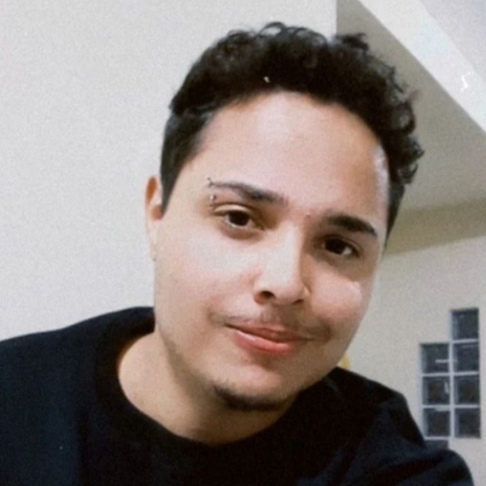 Daniel  ☮️