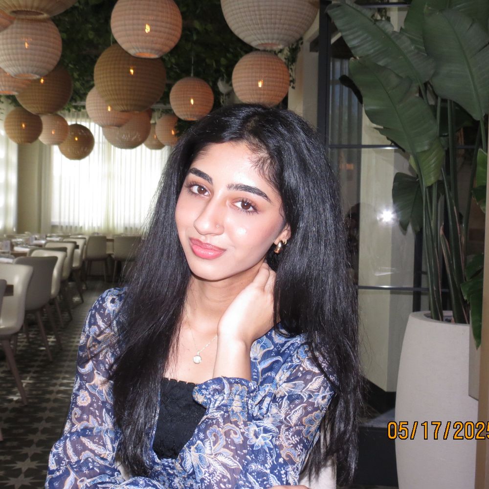 Inaya Maniya