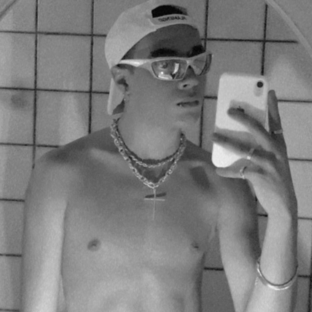 Mon🔱098