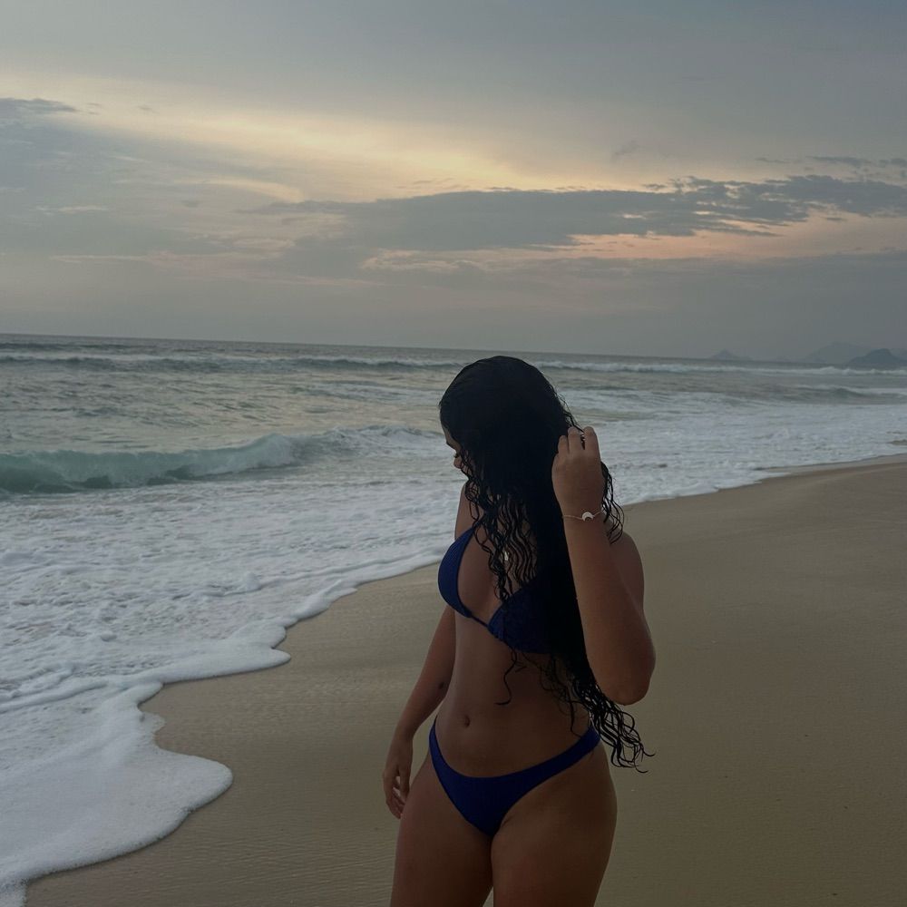 manu oliveira 