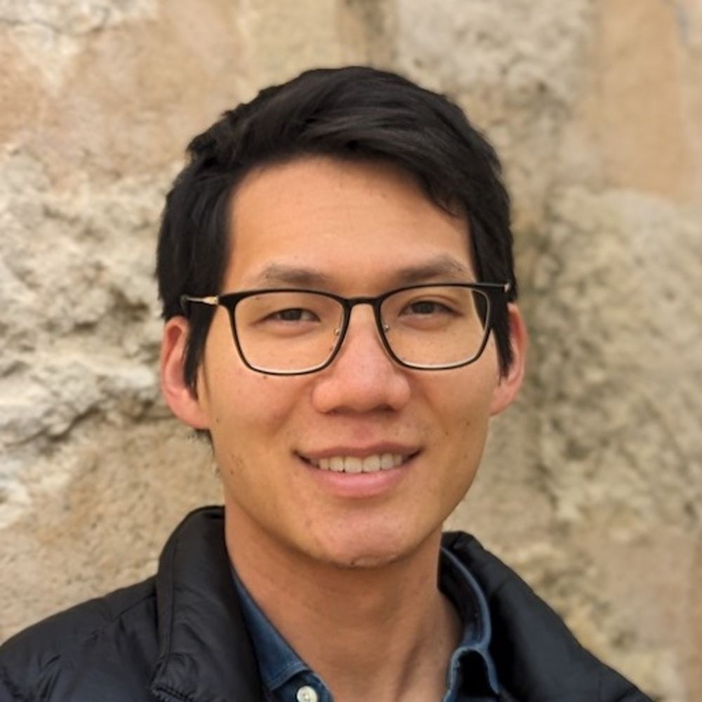 Matt Luo ClarityText.com AI-enhanced group chat app for business