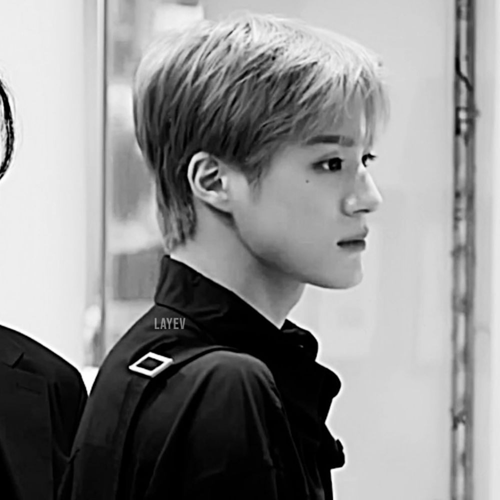 ꗃ Layev, Lee.