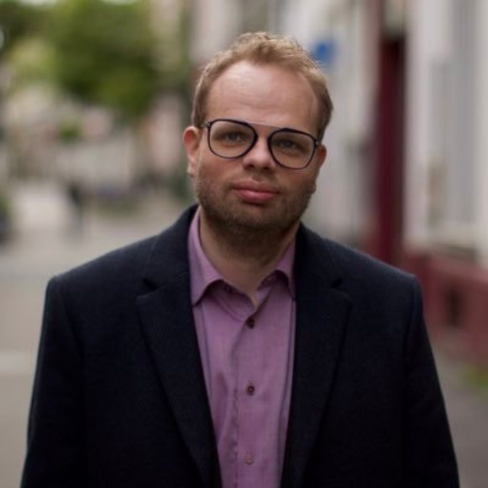 Helge Lindh