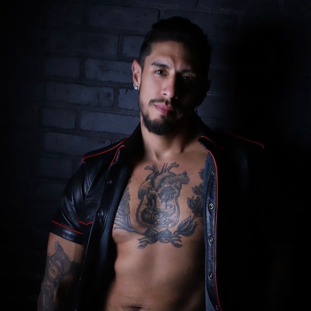 Luis LoganXXX