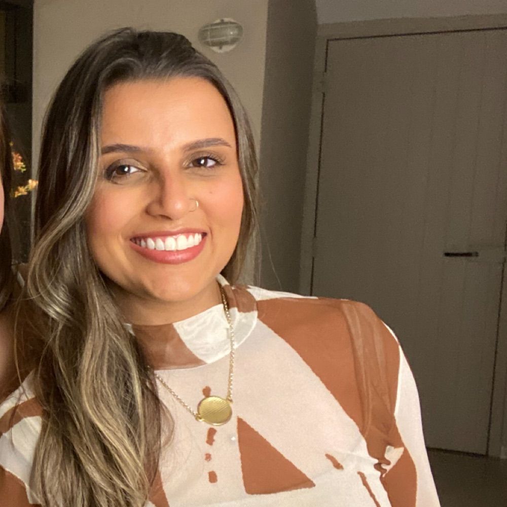 Júlia Charão