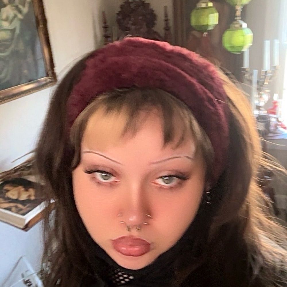 𝘻⭒𝘴𝘩𝘪𝘪 ⋆｡°• ⛆