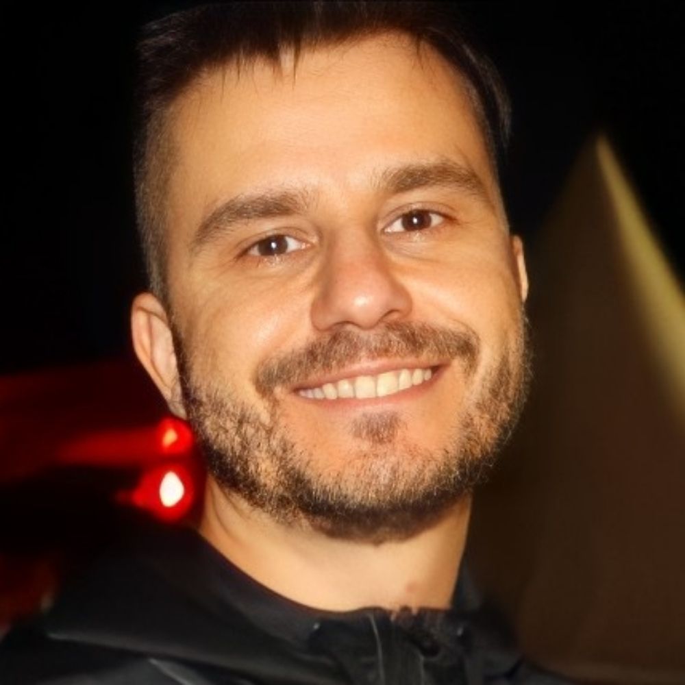 Deco Oliveira