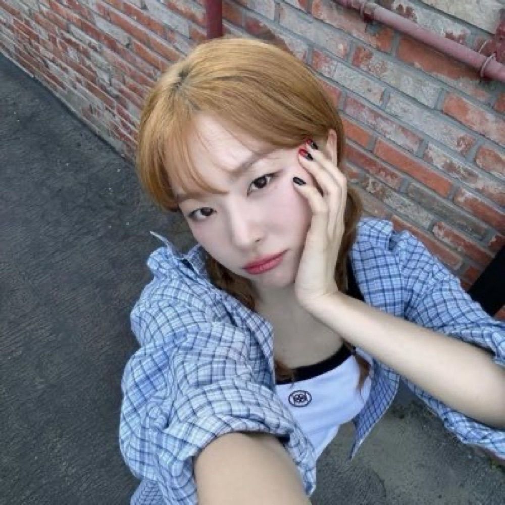 lele ✦ VAI VER O DEUKAE E O EVERGLOW