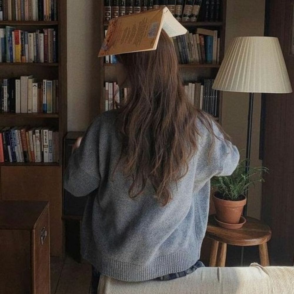 Manuela| 📖