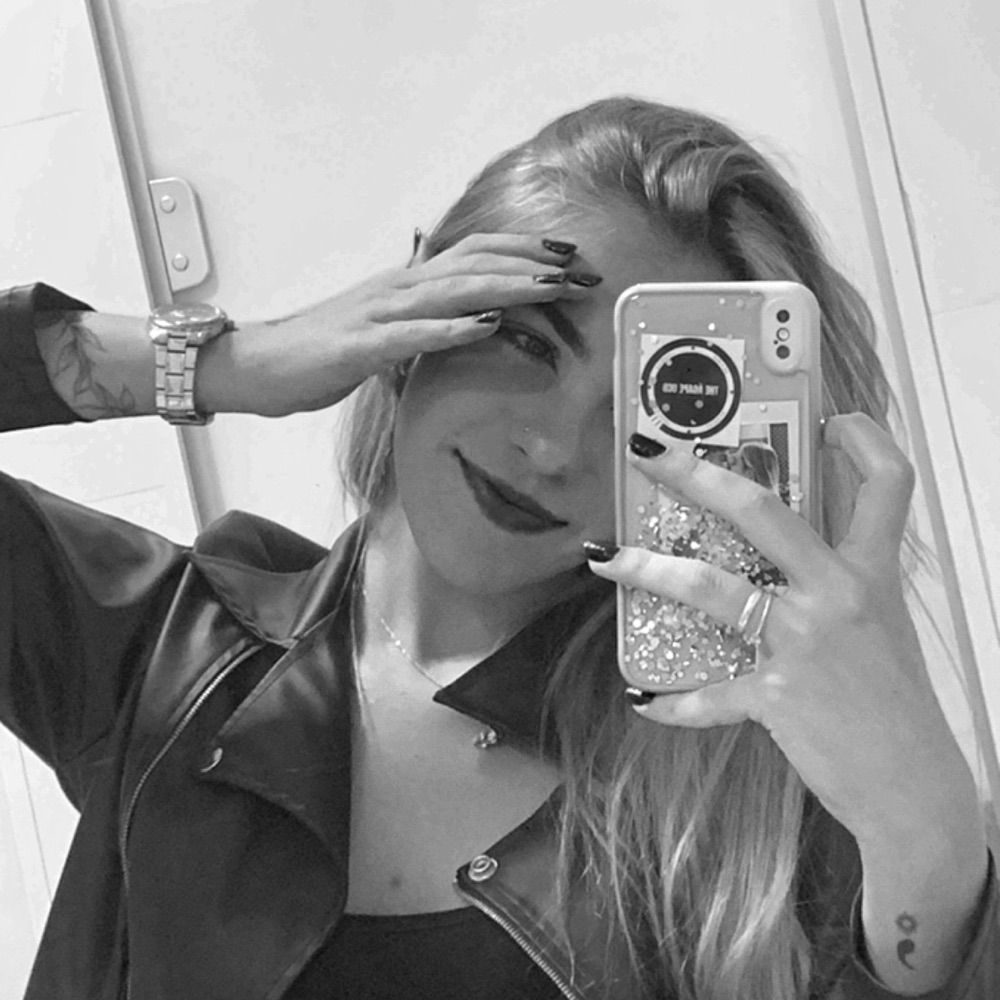 laura ( a que Jesus ama ) 