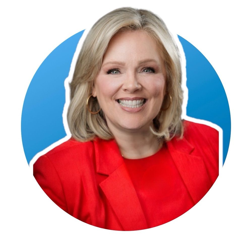 Amy Wood - Breaking News Anchor and Social News Pioneer