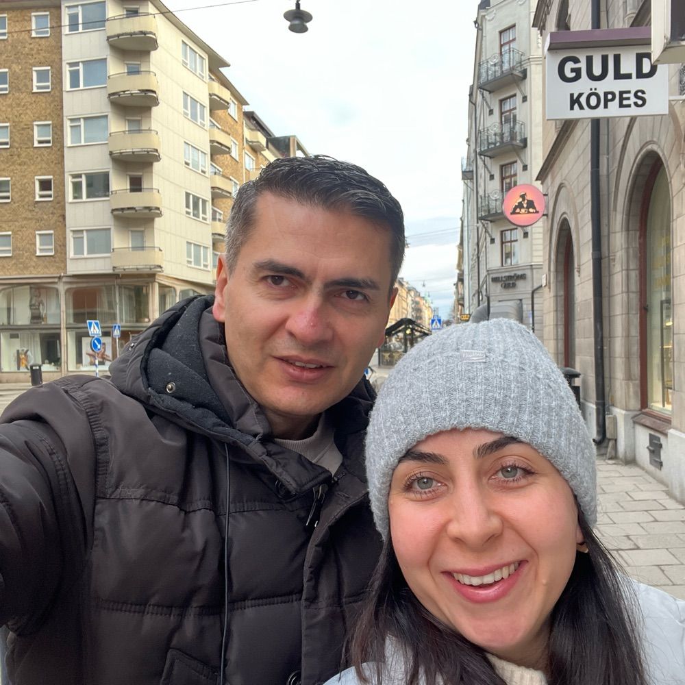 Ayhan Altıparmak